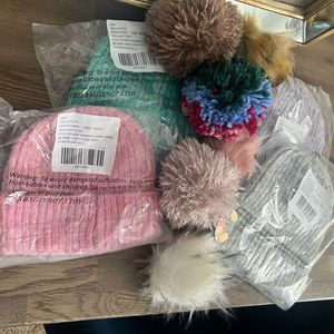 NWT Anthropologie Pick a Pom Set
